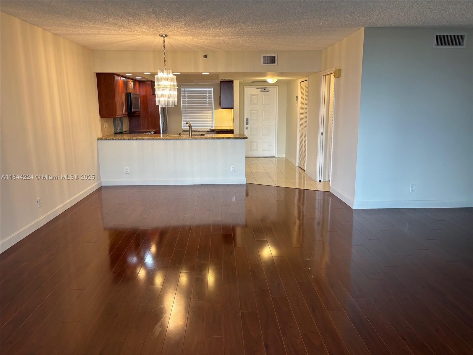 NO 114 PALM-AIRE COUNTRY - Residential