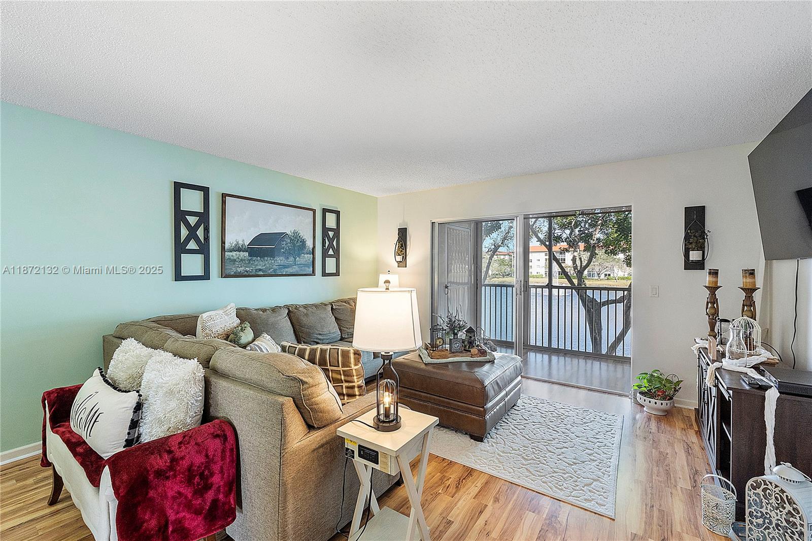 IVANHOE EAST AT CENTURY V - Residential Lease