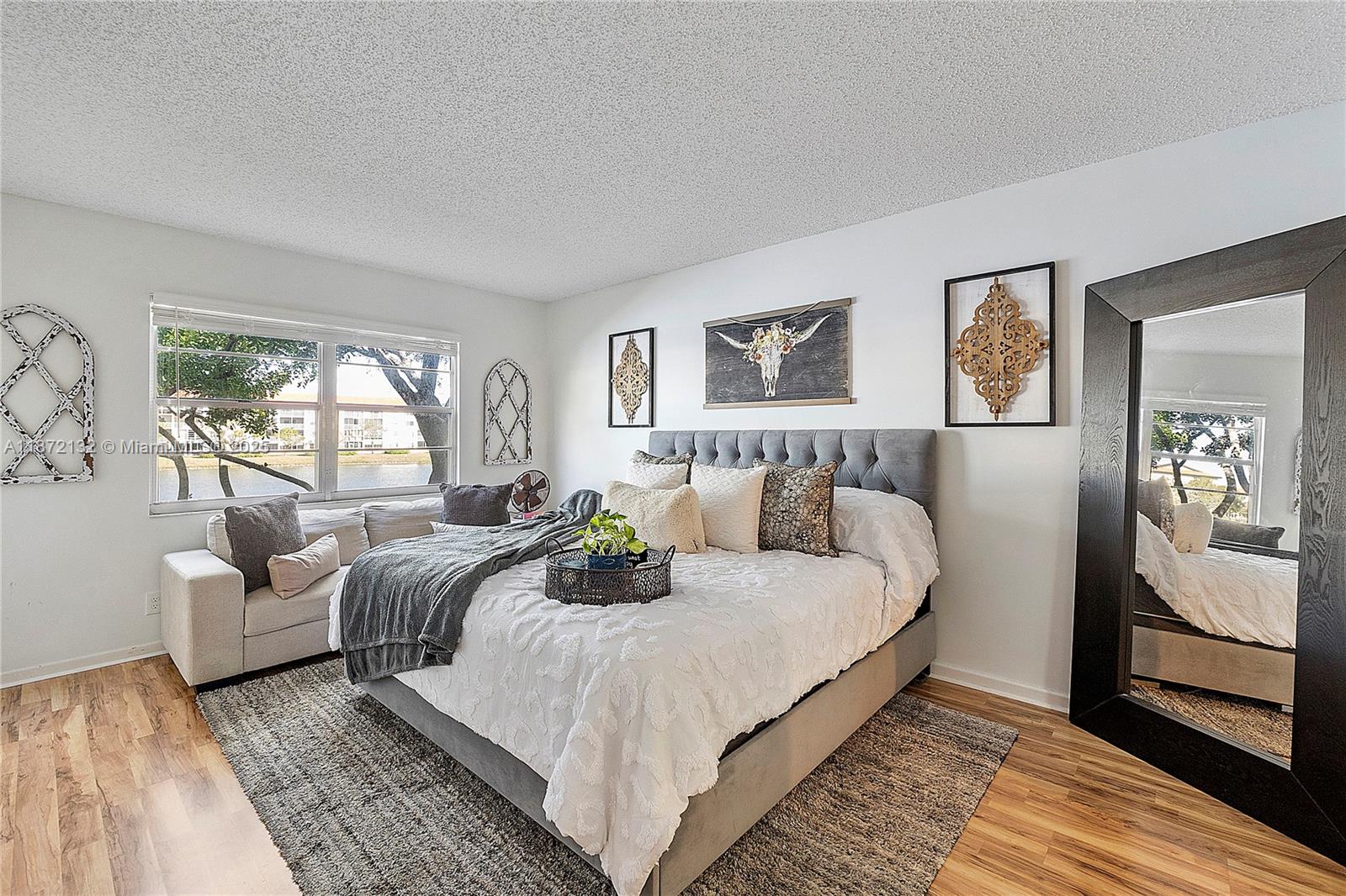 IVANHOE EAST AT CENTURY V - Residential Lease