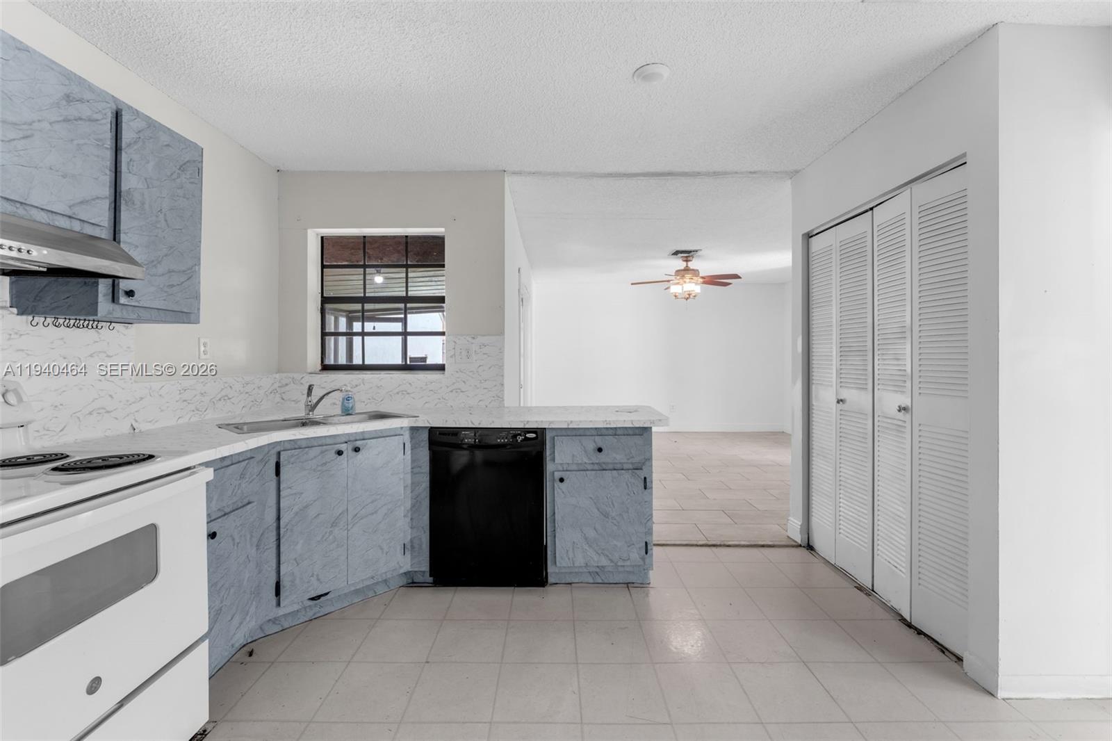 PUEBLO DEL SOL SEC 3 - Residential