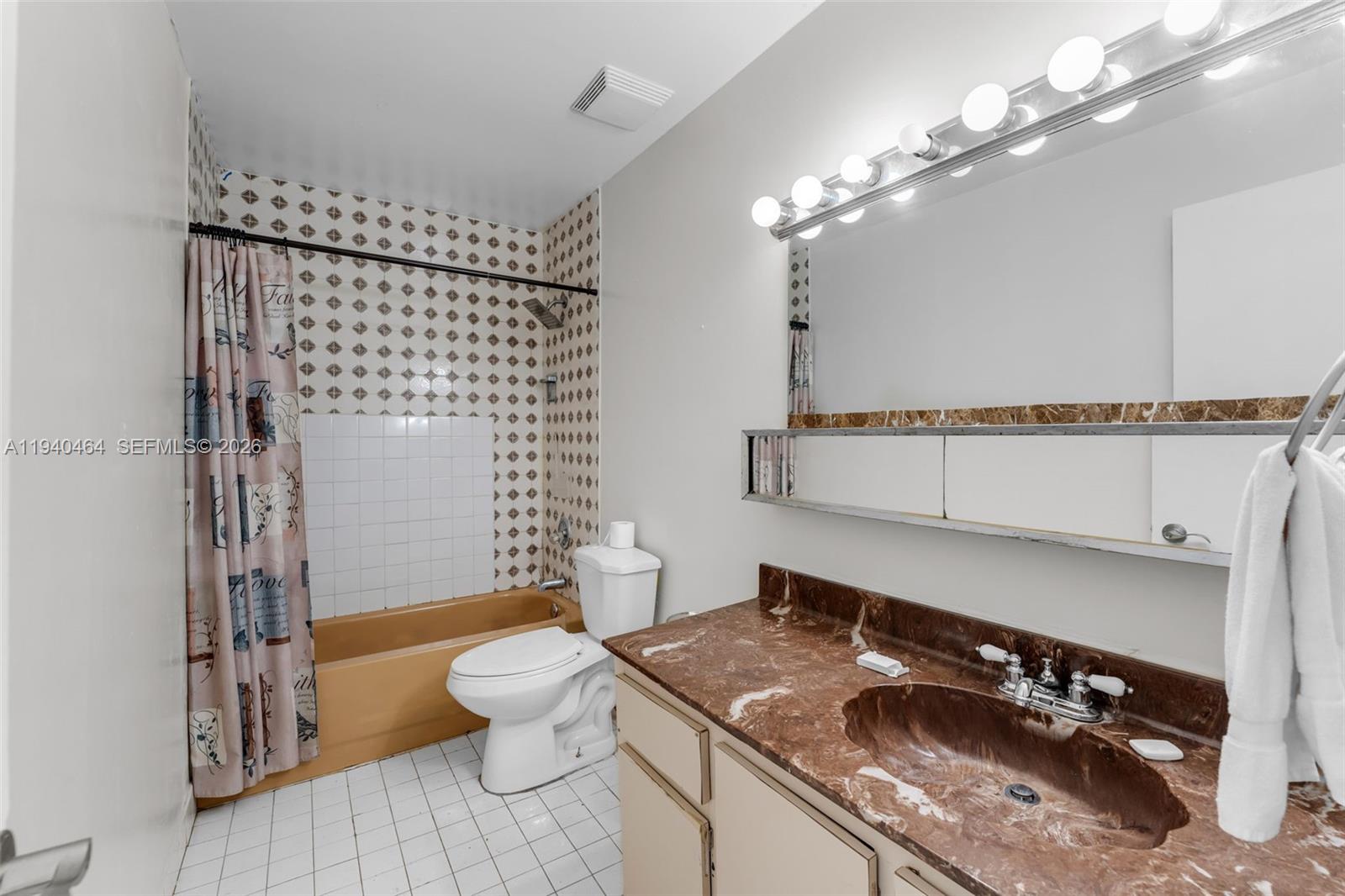 PUEBLO DEL SOL SEC 3 - Residential