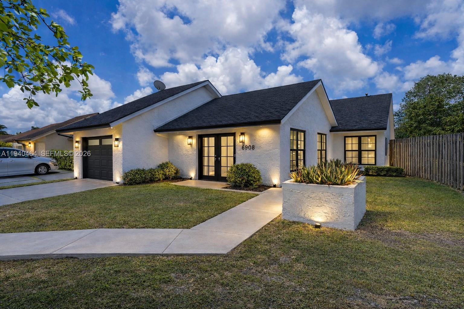 PUEBLO DEL SOL SEC 3 - Residential