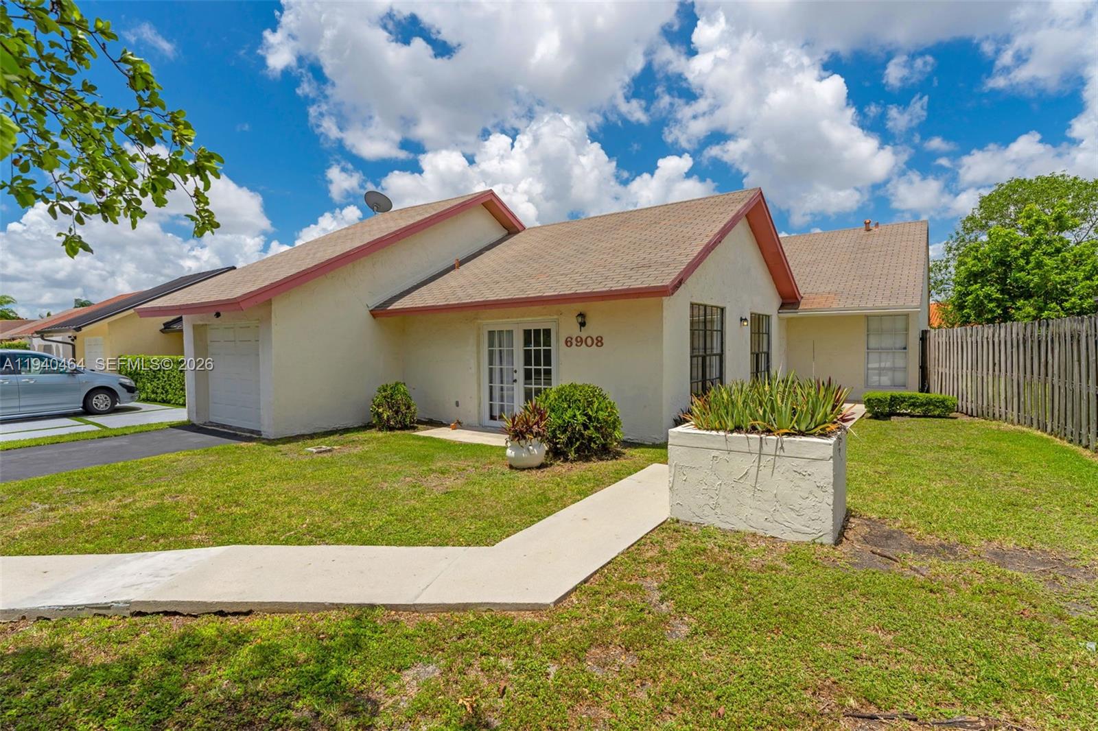 PUEBLO DEL SOL SEC 3 - Residential