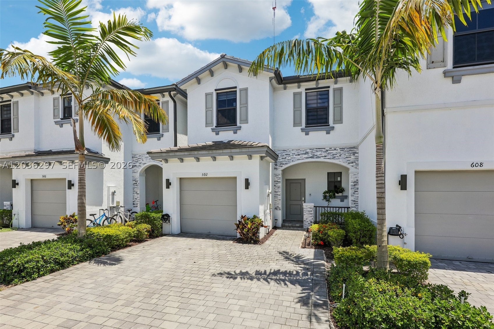 592 NW 203rd Ter