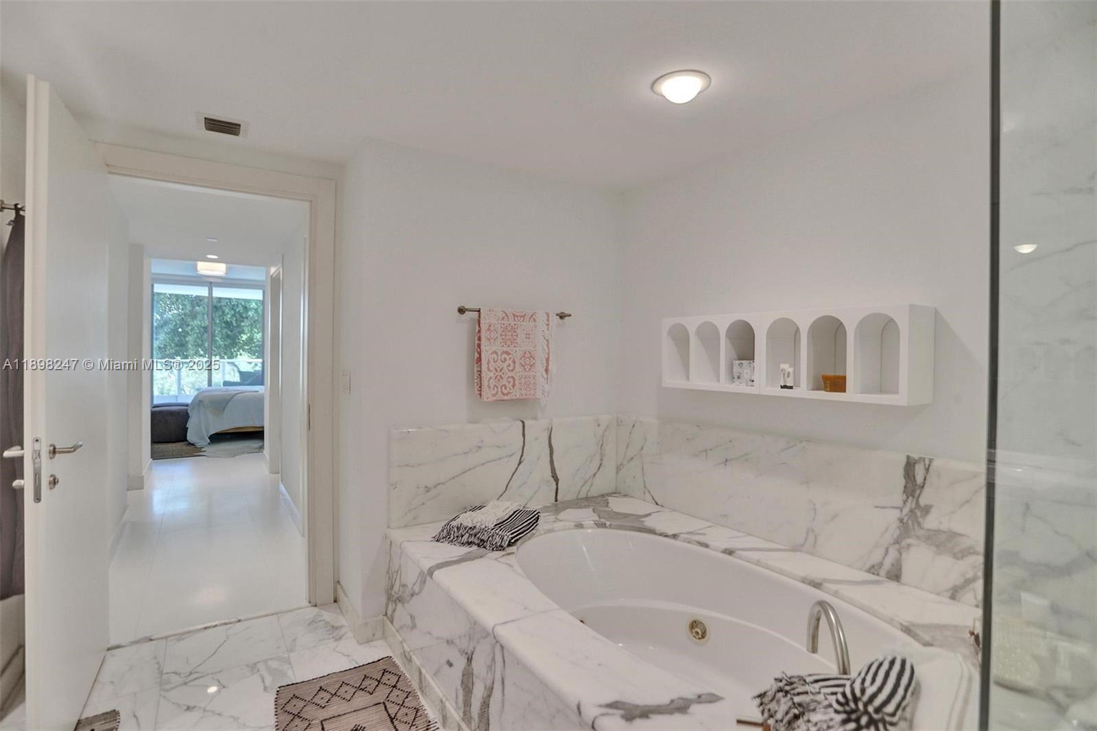 GROVENOR HOUSE CONDO - Residential