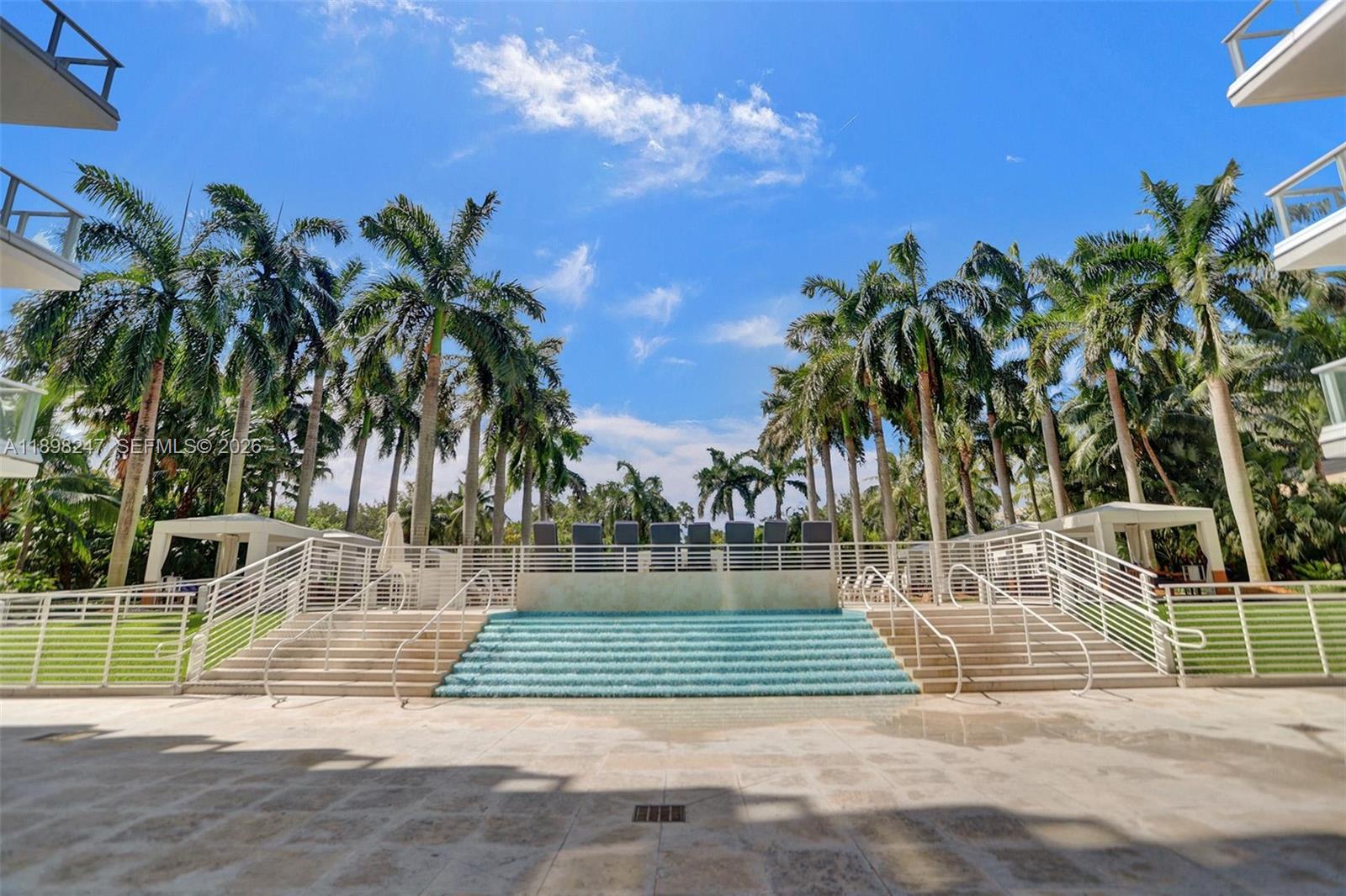 GROVENOR HOUSE CONDO - Residential