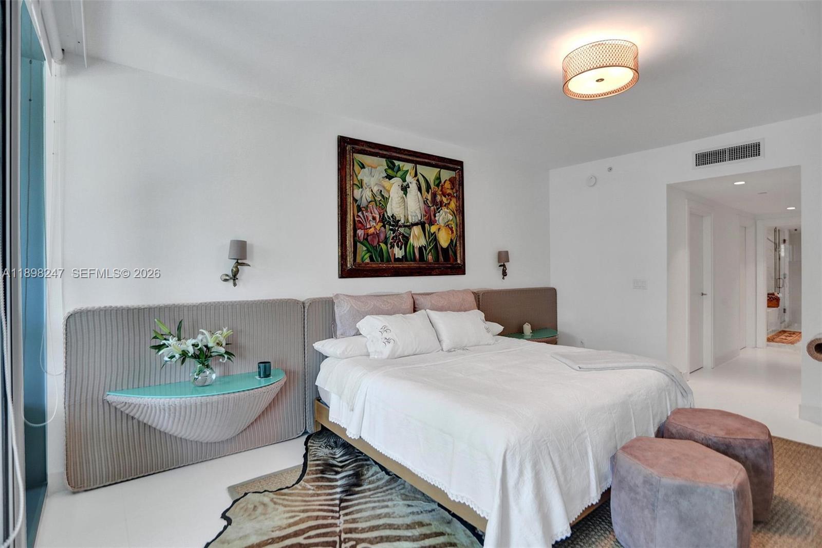 GROVENOR HOUSE CONDO - Residential