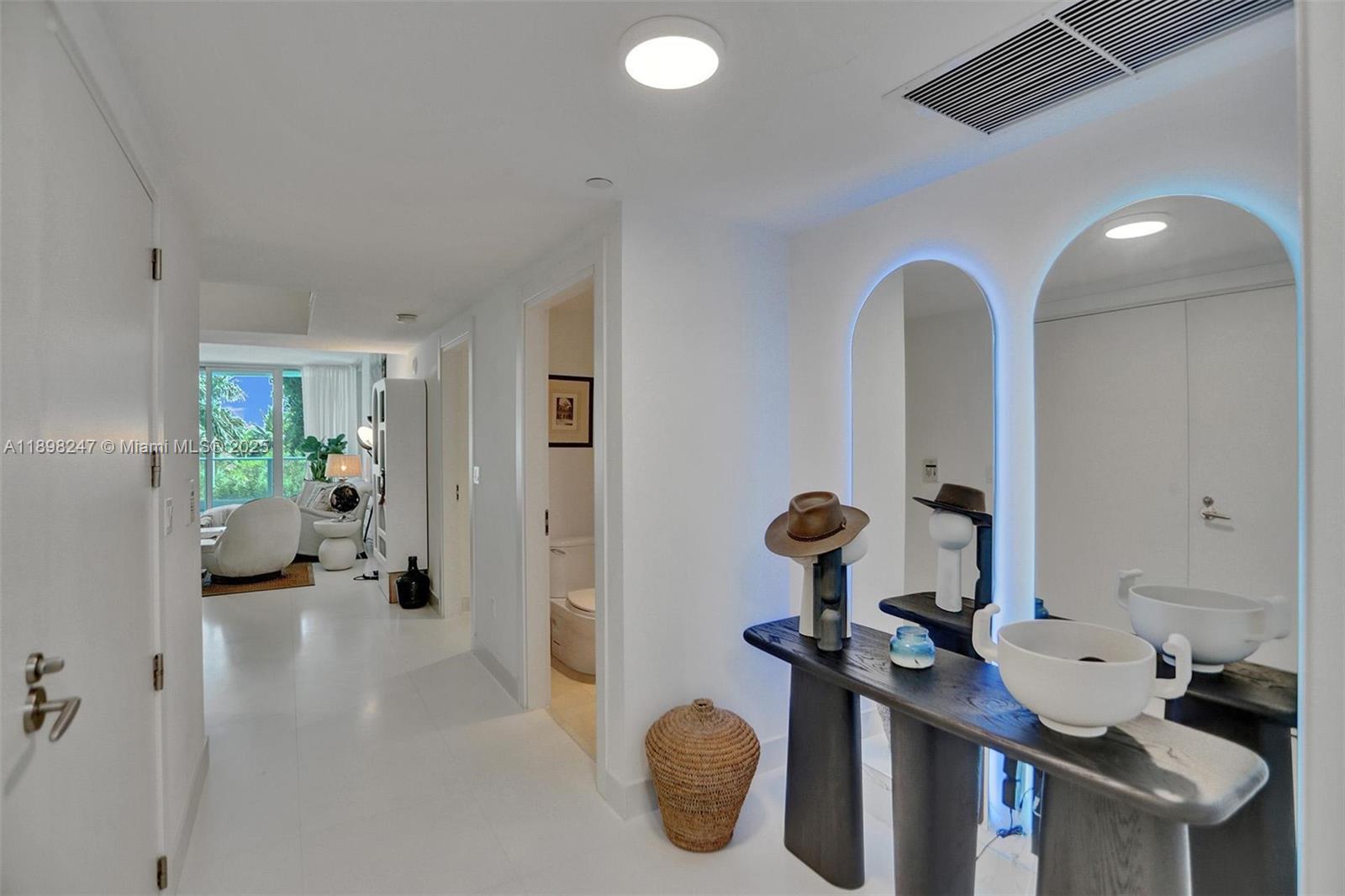 GROVENOR HOUSE CONDO - Residential