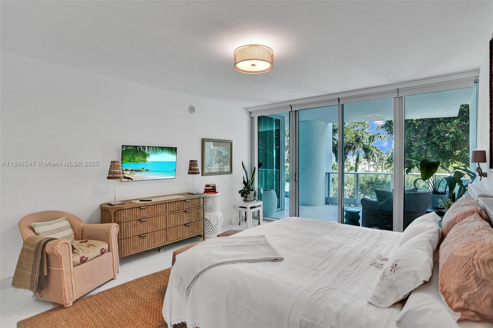 GROVENOR HOUSE CONDO - Residential