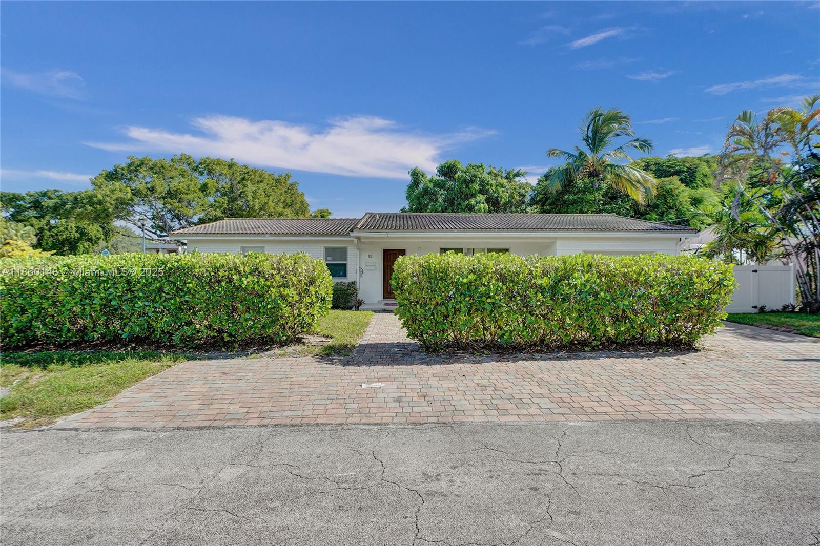 10 NW 100th St