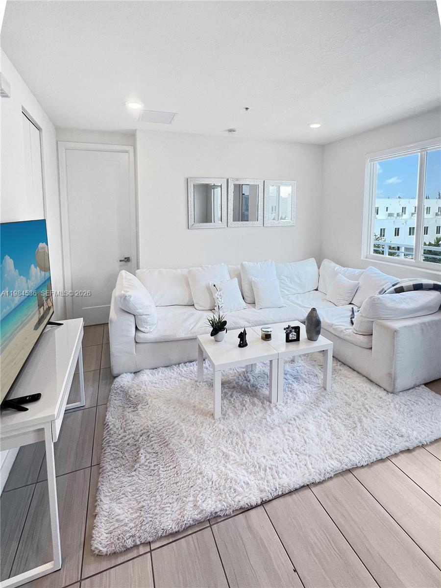 6416 NW 102nd Ct 304