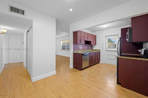 415 NE 2nd St 215 Hallandale Beach FL 33009