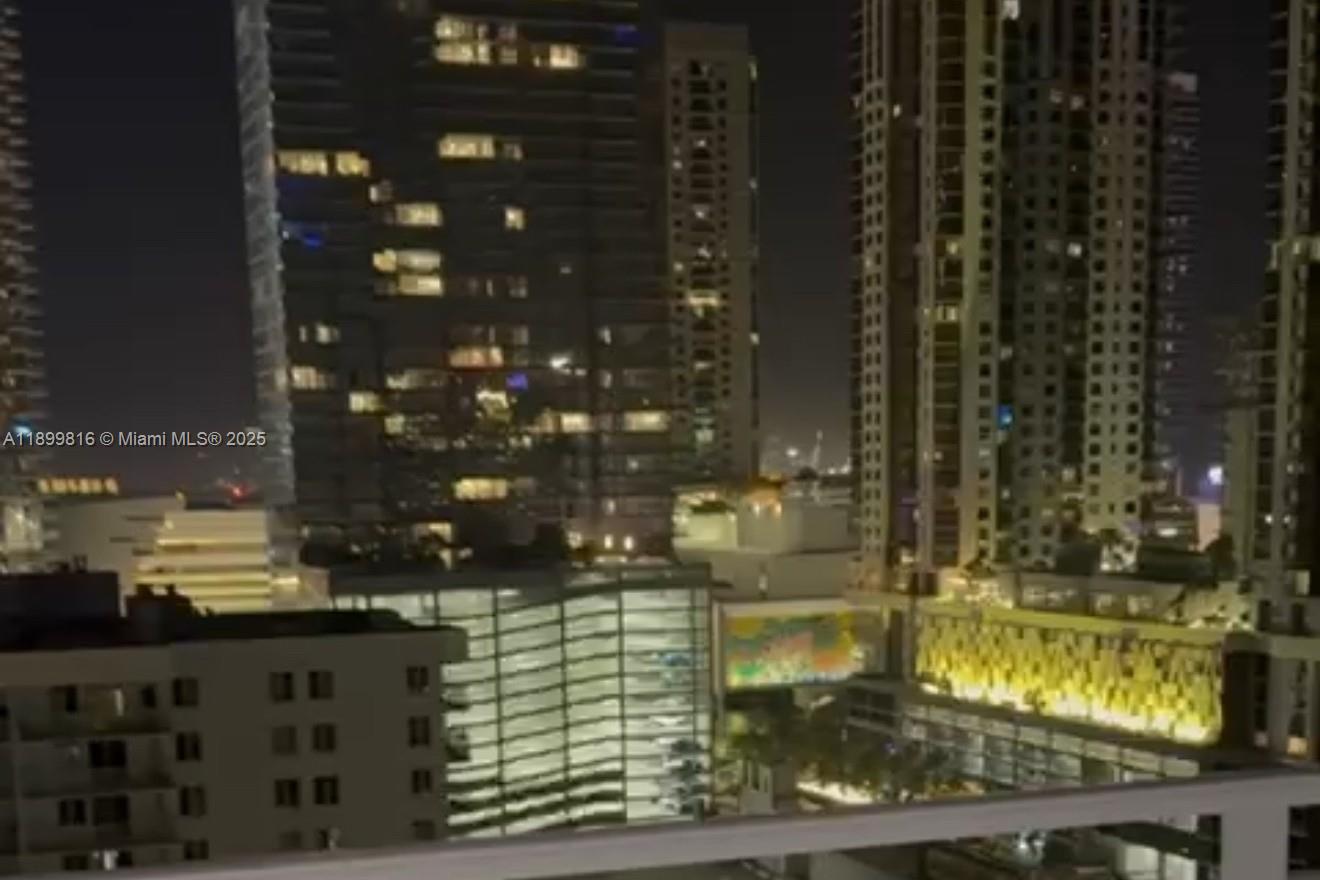 MADISON DOWNTOWN CONDO - Residential Lease