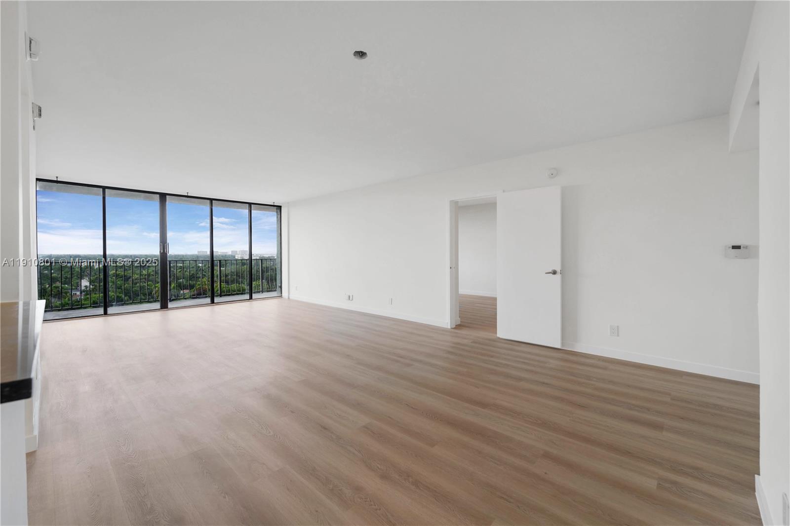 THE PALM BAY YACHT CLUB C - Residential Lease