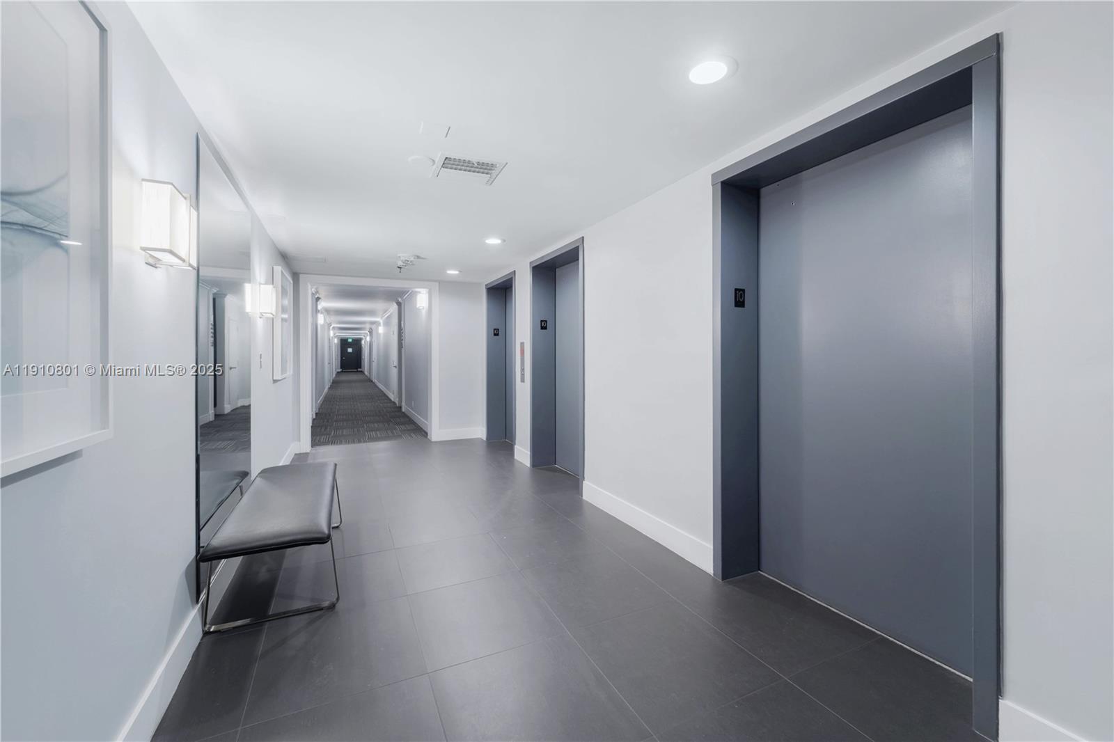 THE PALM BAY YACHT CLUB C - Residential Lease