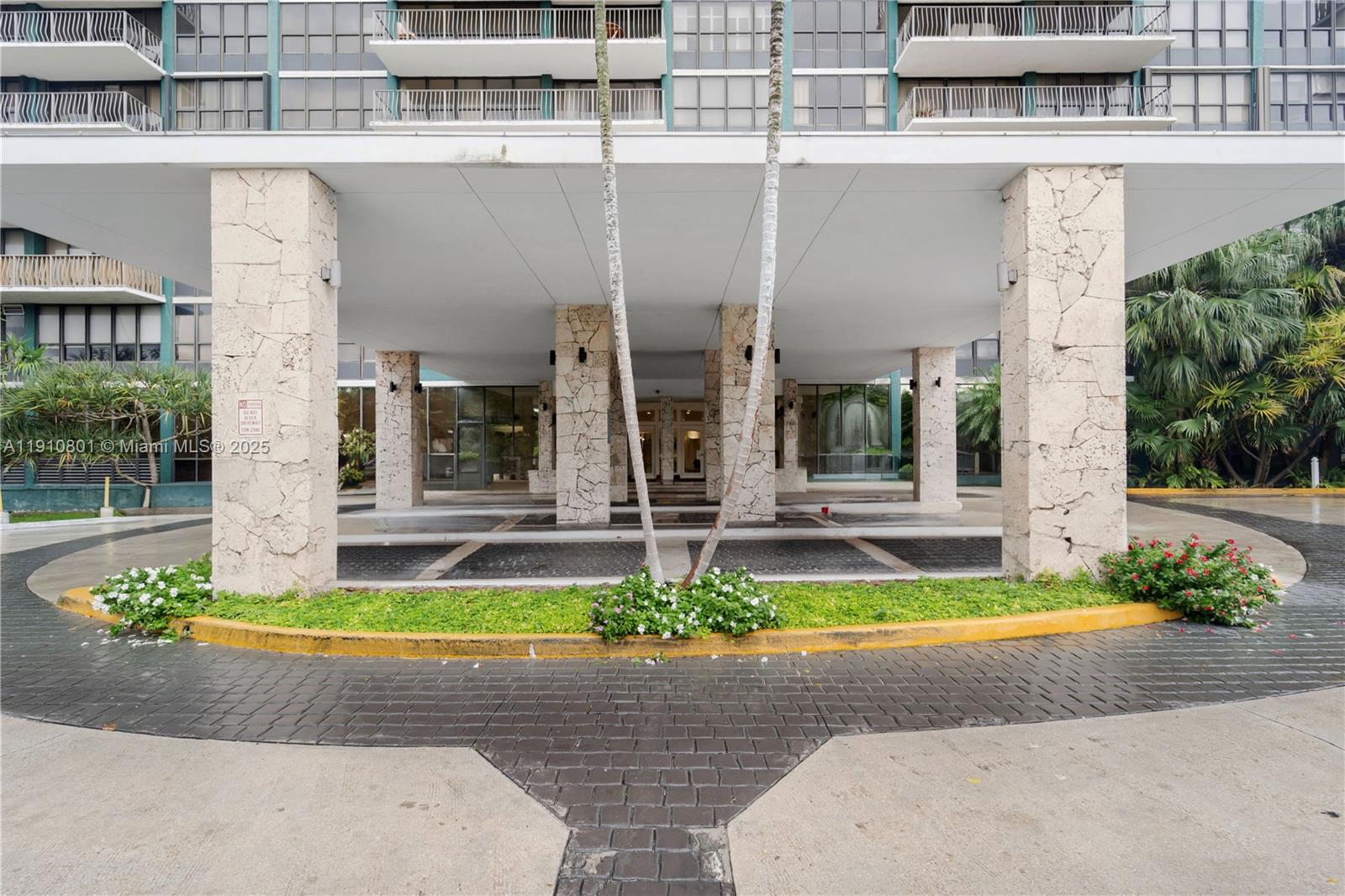 THE PALM BAY YACHT CLUB C - Residential Lease