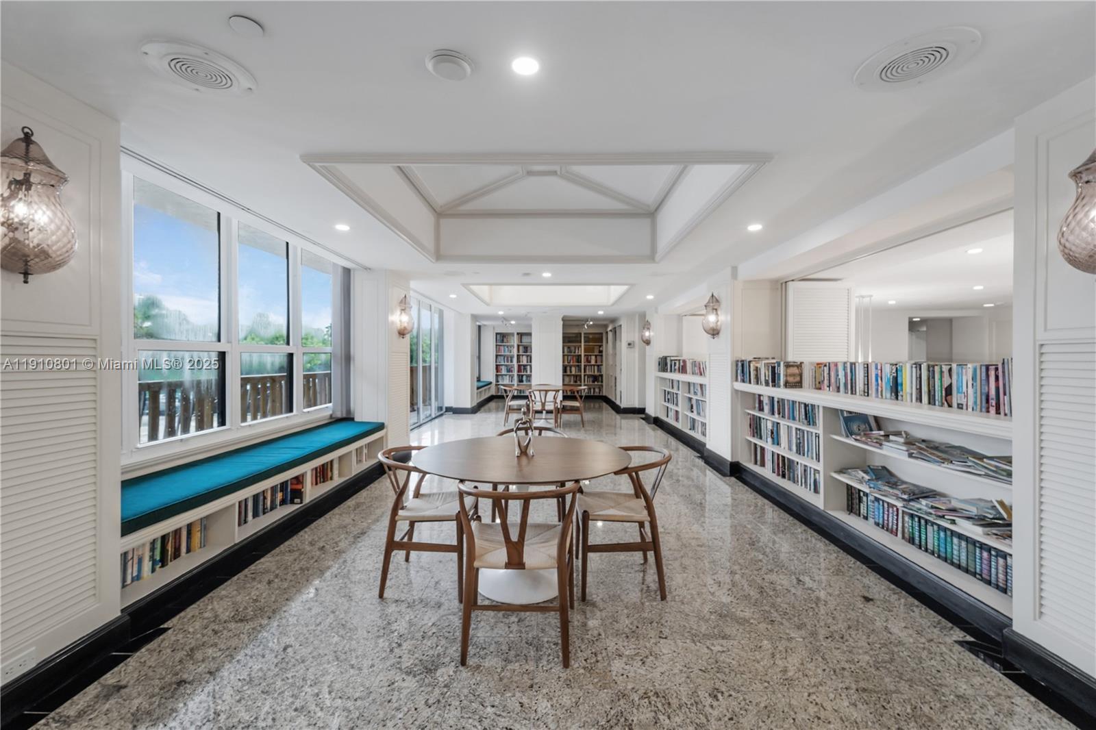 THE PALM BAY YACHT CLUB C - Residential Lease