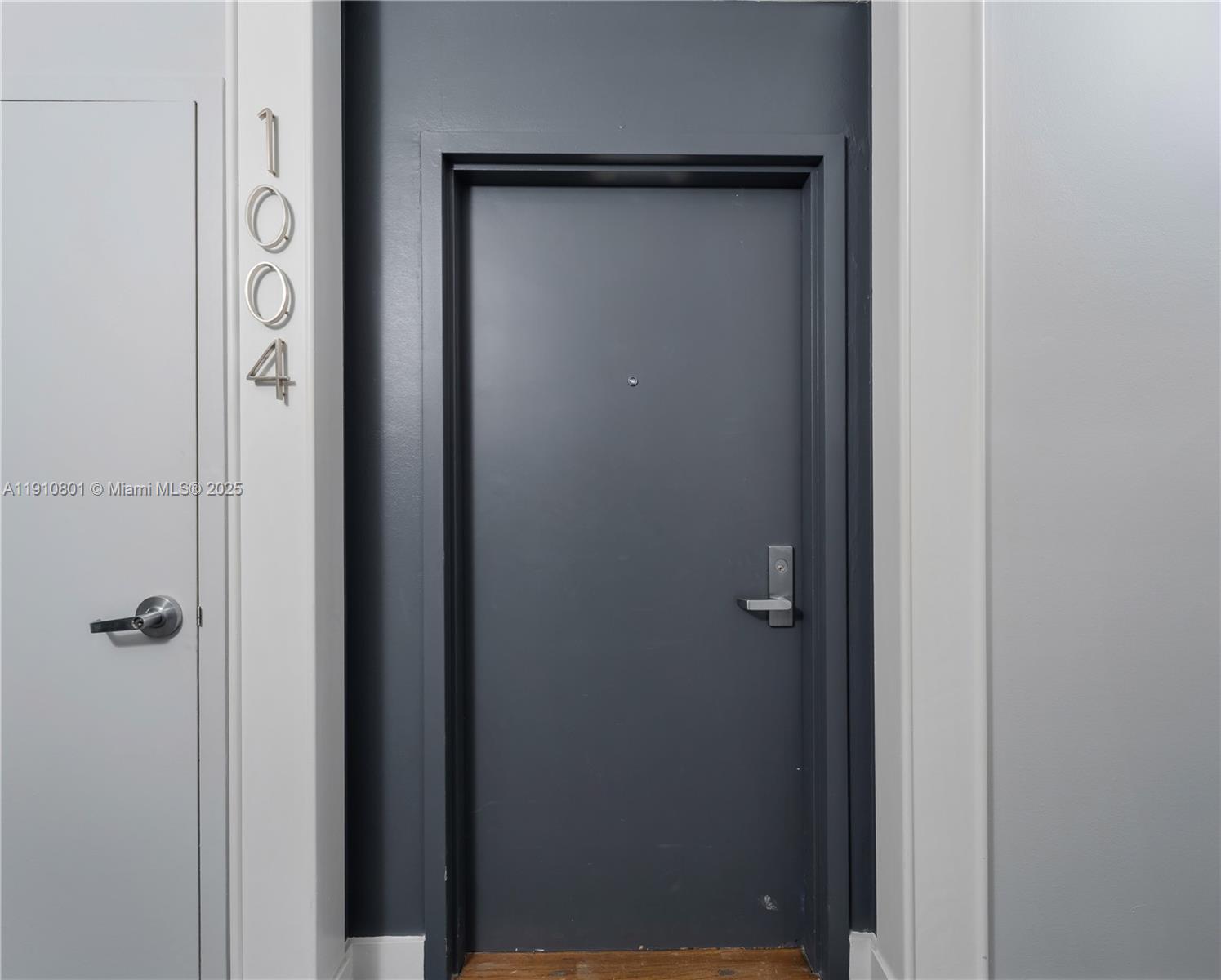 THE PALM BAY YACHT CLUB C - Residential Lease