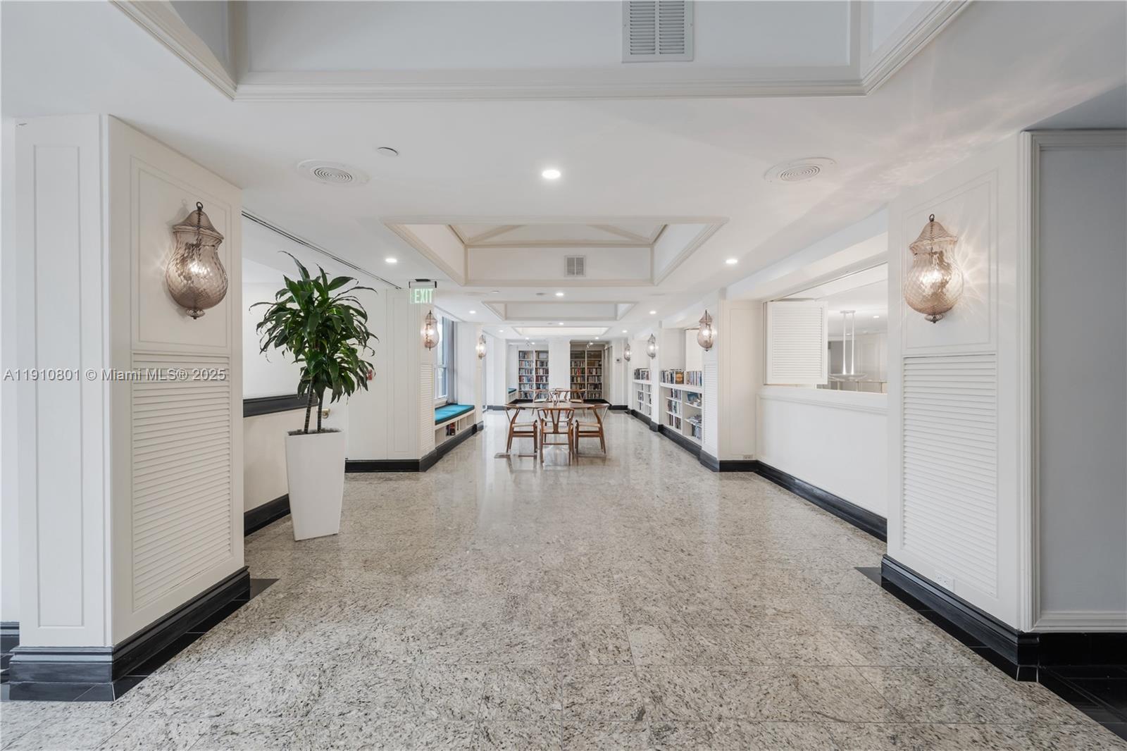 THE PALM BAY YACHT CLUB C - Residential Lease