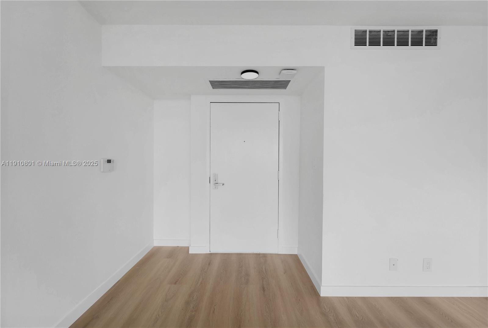 THE PALM BAY YACHT CLUB C - Residential Lease