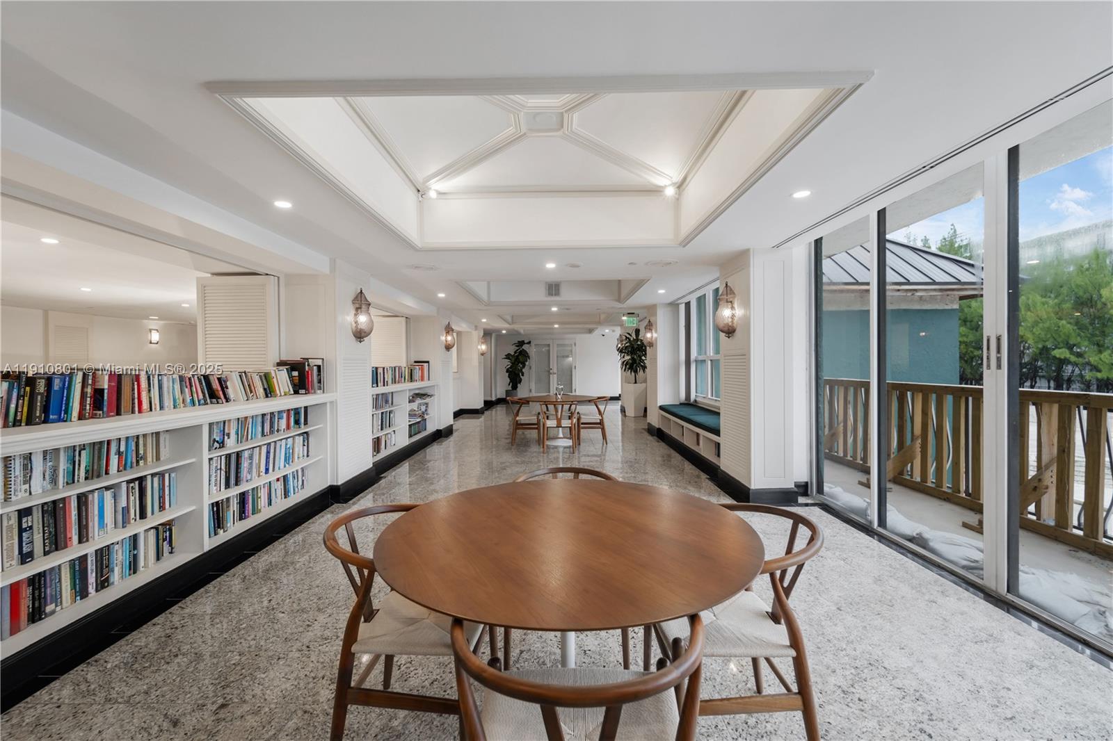 THE PALM BAY YACHT CLUB C - Residential Lease