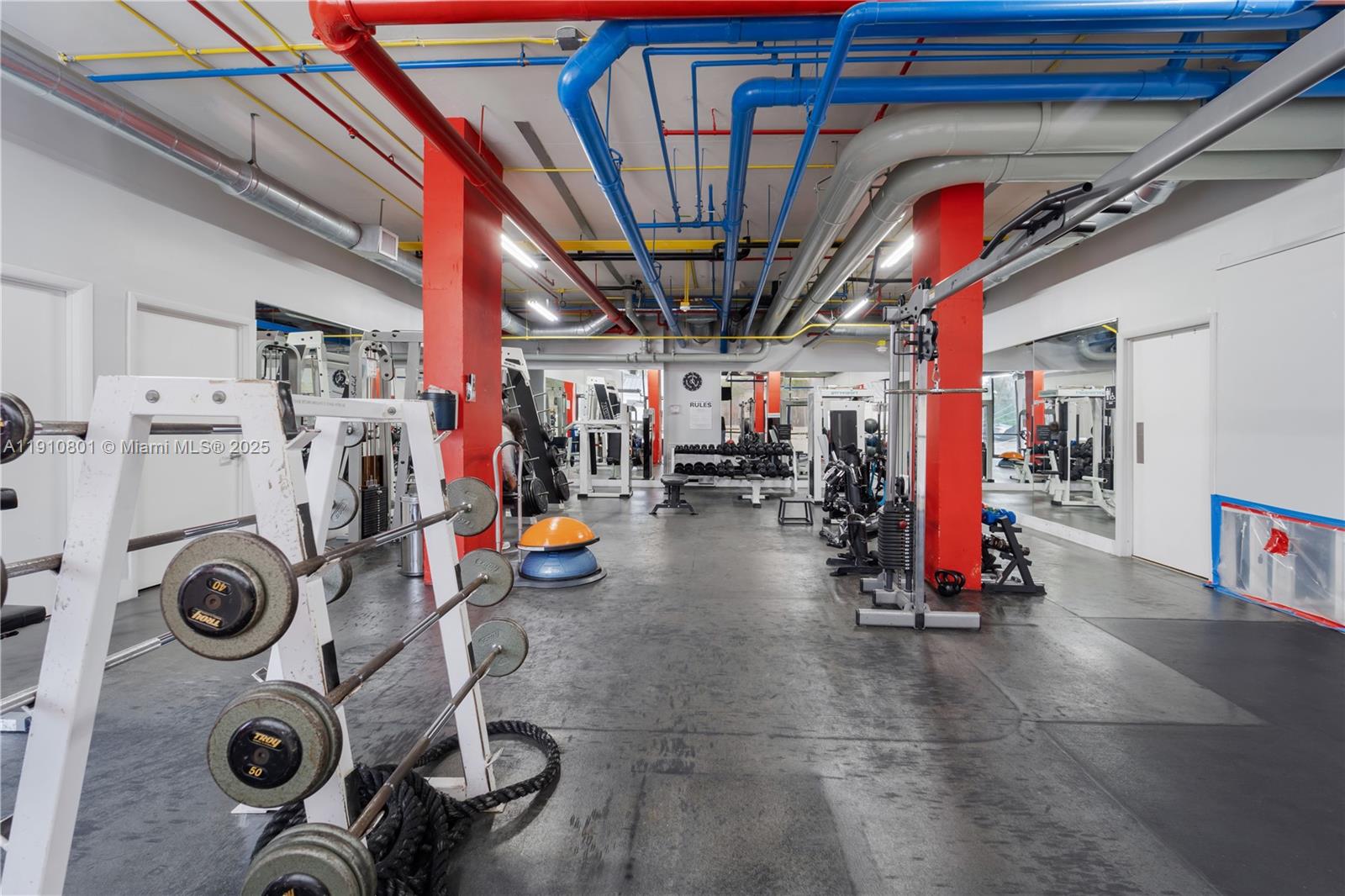 THE PALM BAY YACHT CLUB C - Residential Lease