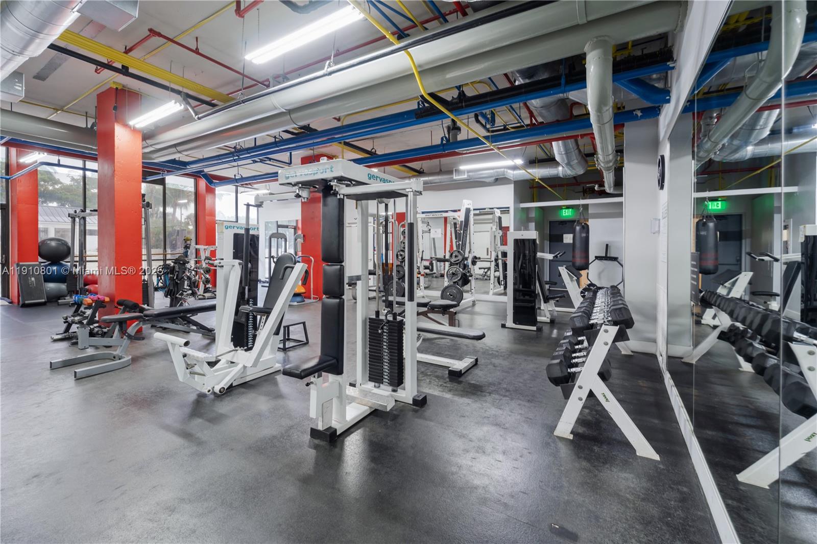 THE PALM BAY YACHT CLUB C - Residential Lease