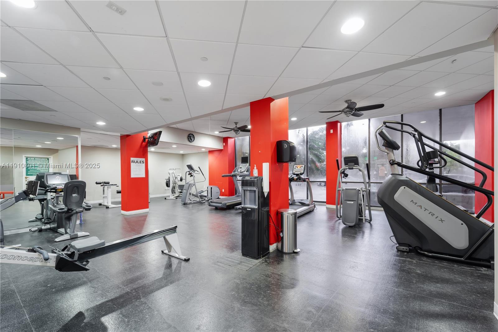 THE PALM BAY YACHT CLUB C - Residential Lease