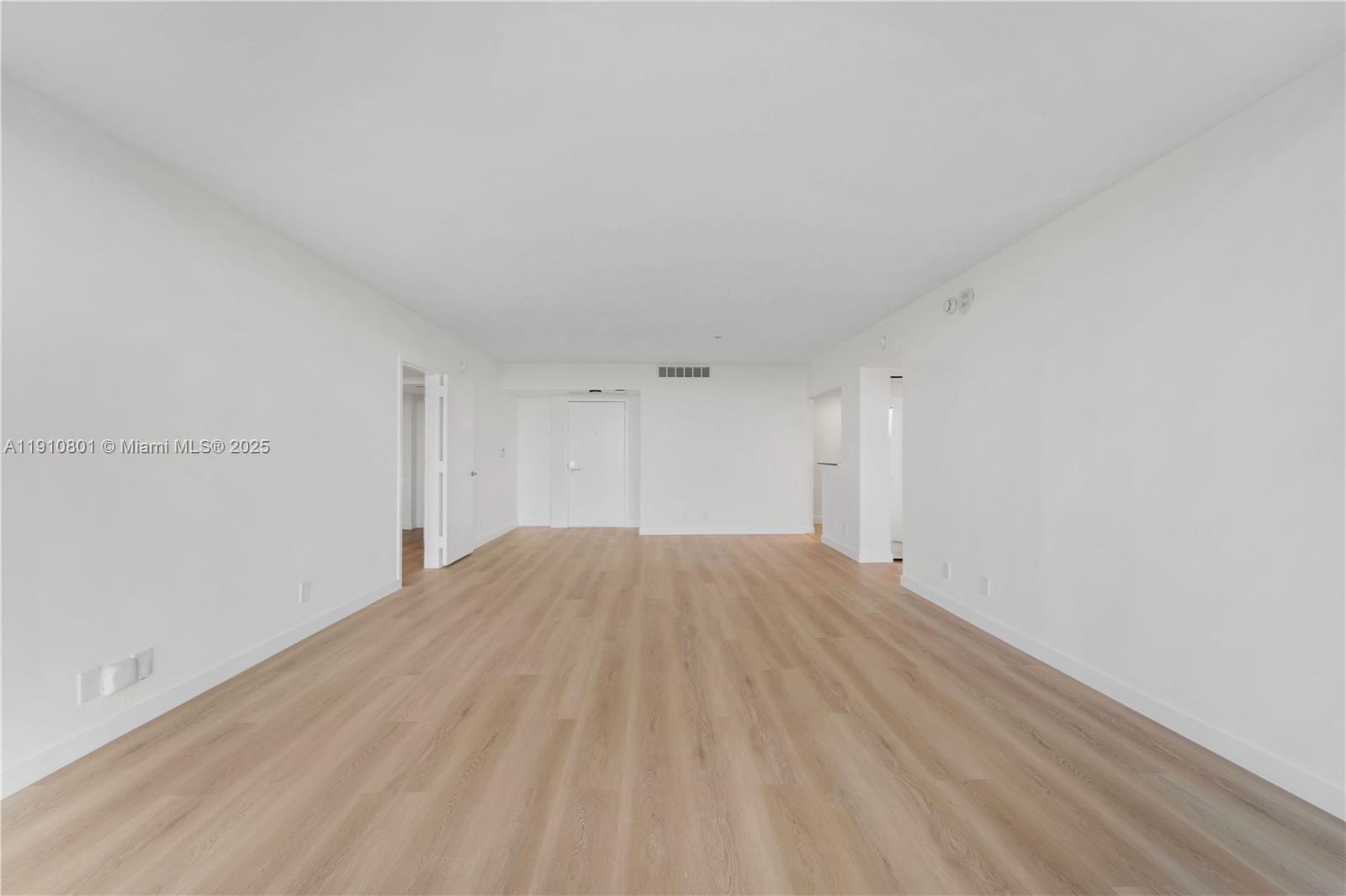 THE PALM BAY YACHT CLUB C - Residential Lease