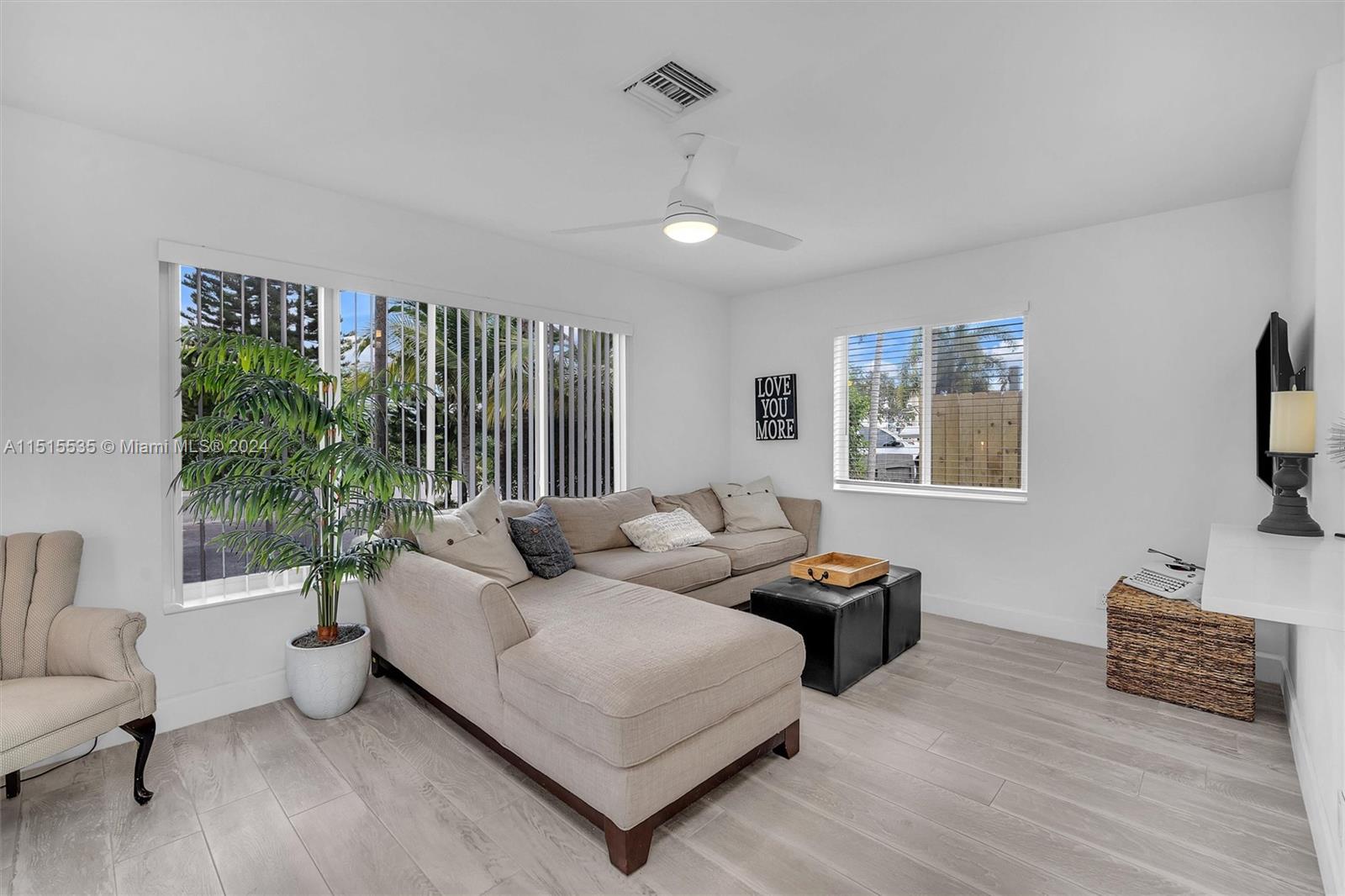 CORAL RIDGE ISLES - Residential Lease
