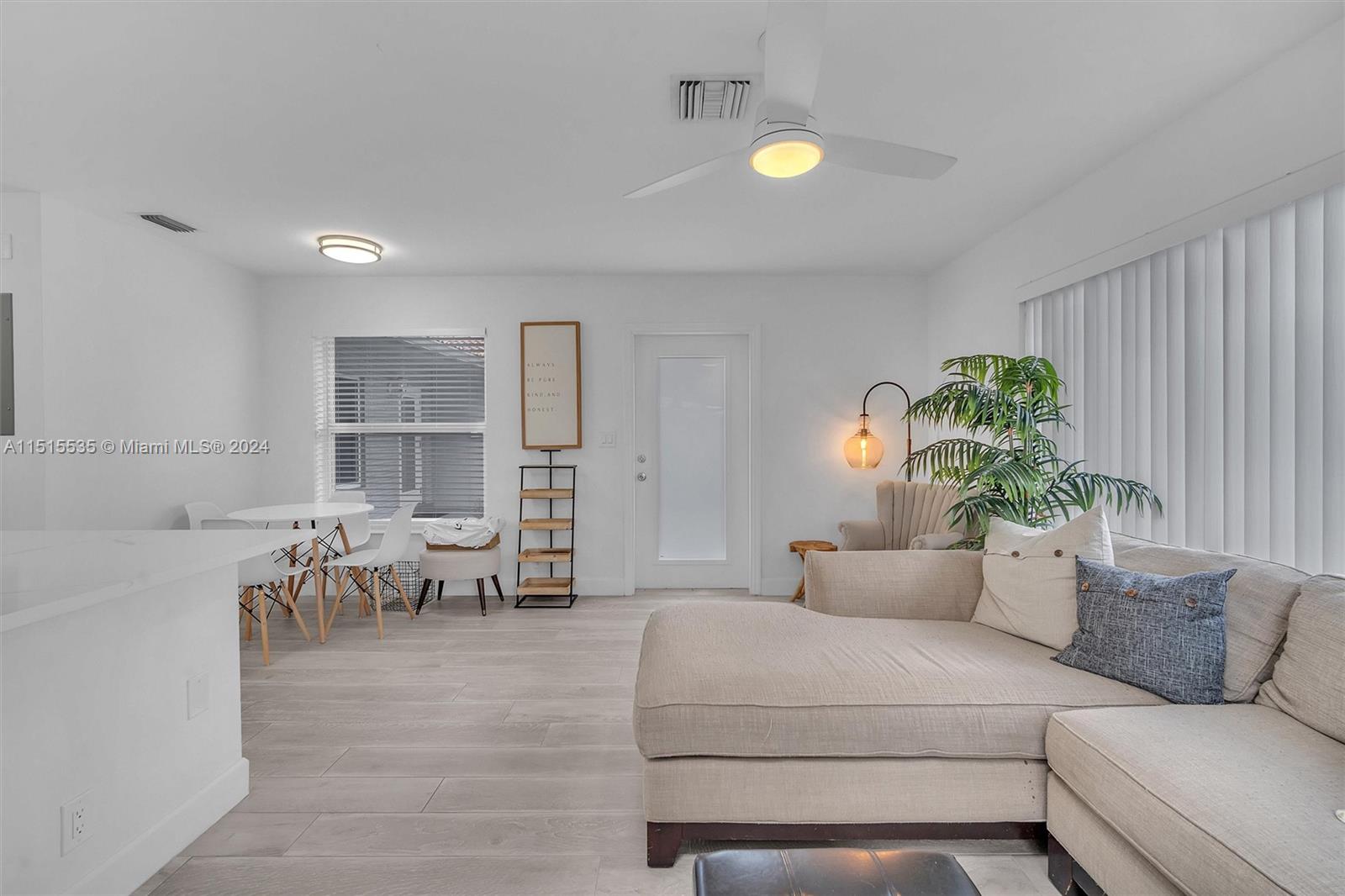 CORAL RIDGE ISLES - Residential Lease