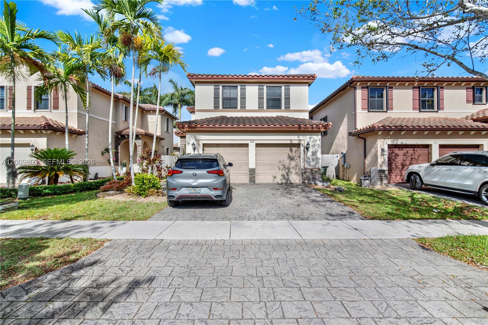 BAYWINDS OF FLORES - Residential