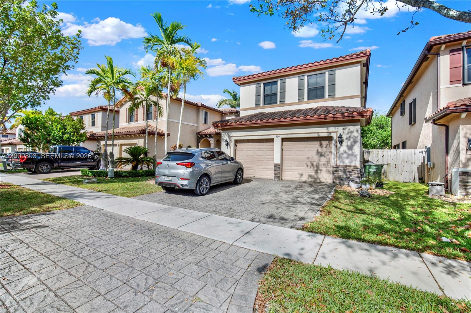 BAYWINDS OF FLORES - Residential