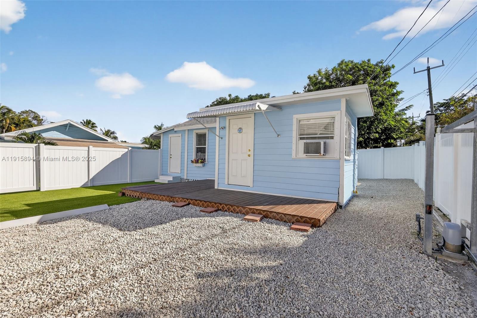 LAKE WORTH TOWN OF - Residential Lease