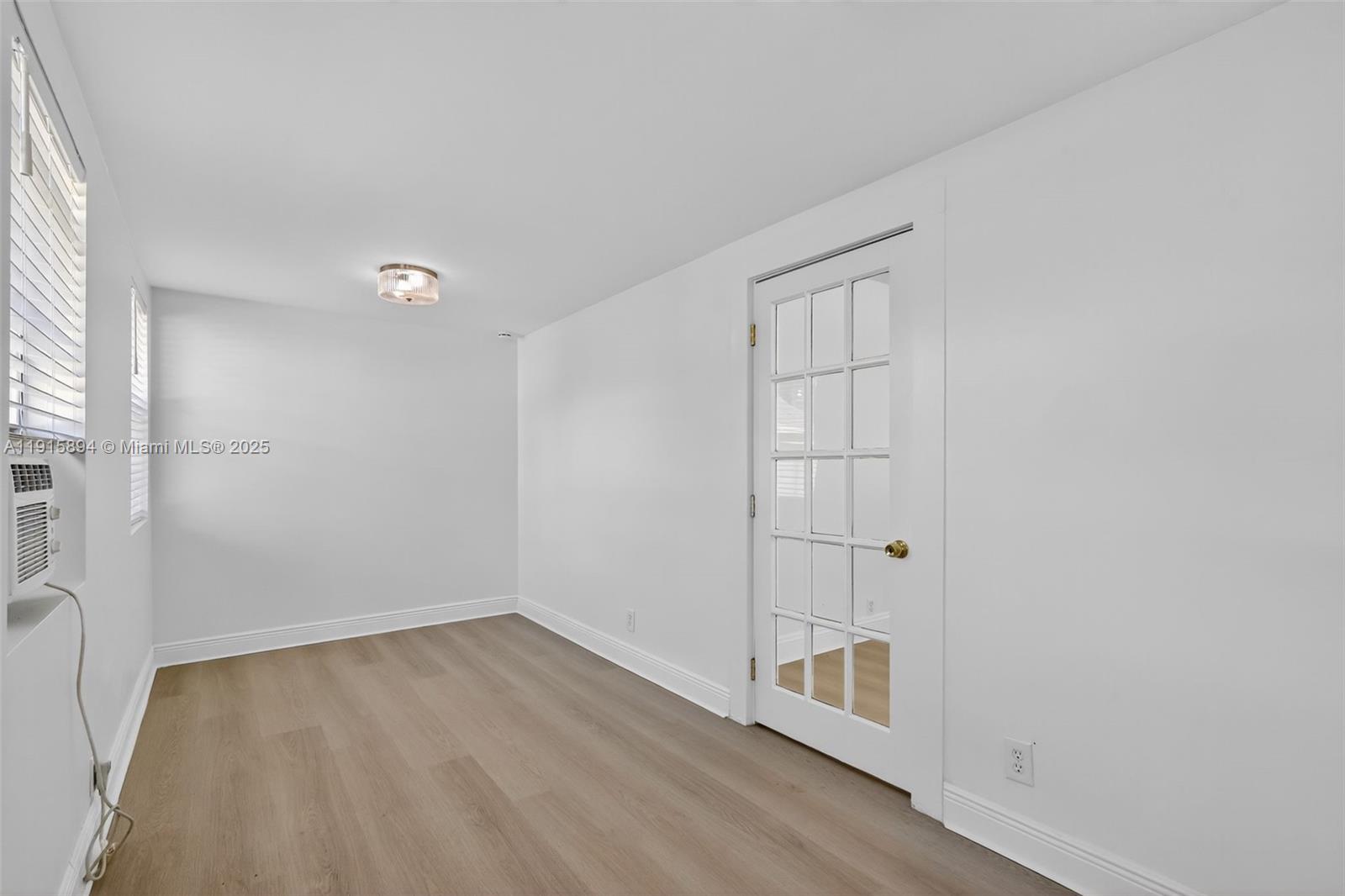 LAKE WORTH TOWN OF - Residential Lease