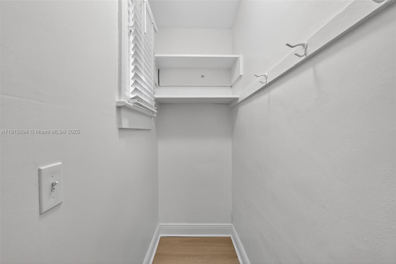 LAKE WORTH TOWN OF - Residential Lease