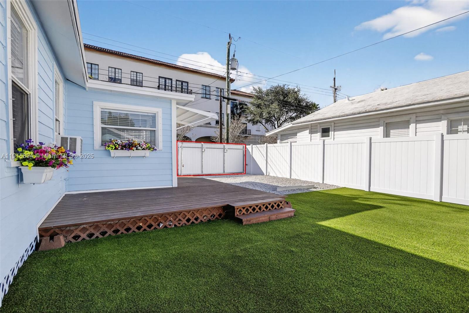 LAKE WORTH TOWN OF - Residential Lease