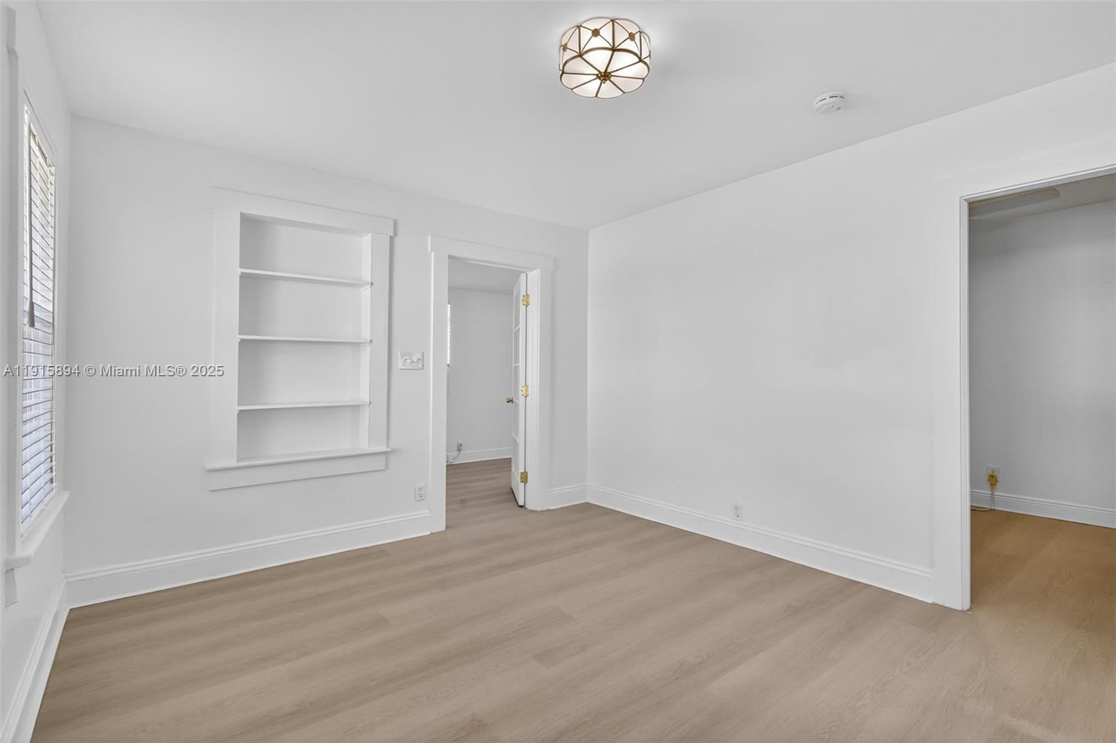 LAKE WORTH TOWN OF - Residential Lease