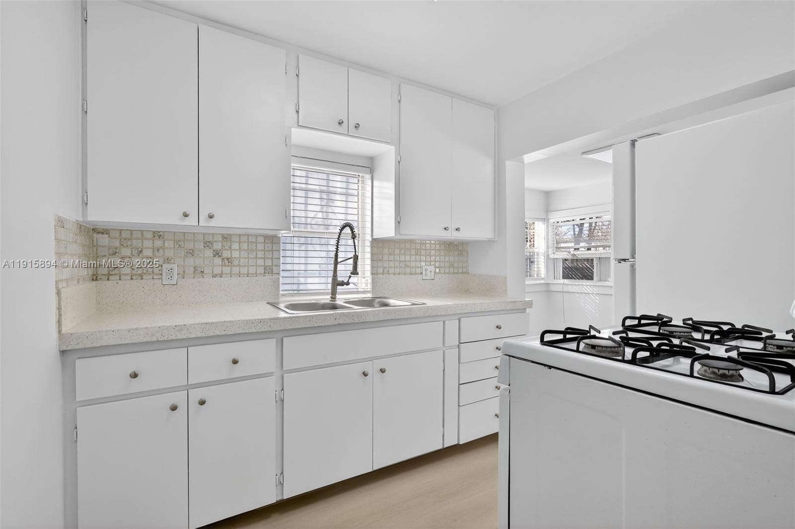 LAKE WORTH TOWN OF - Residential Lease