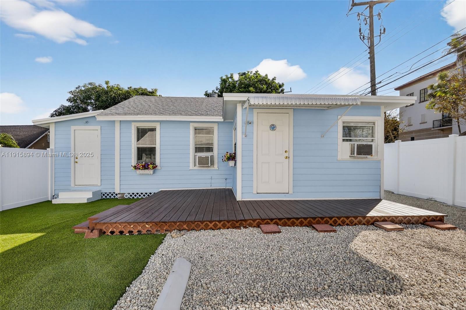 LAKE WORTH TOWN OF - Residential Lease