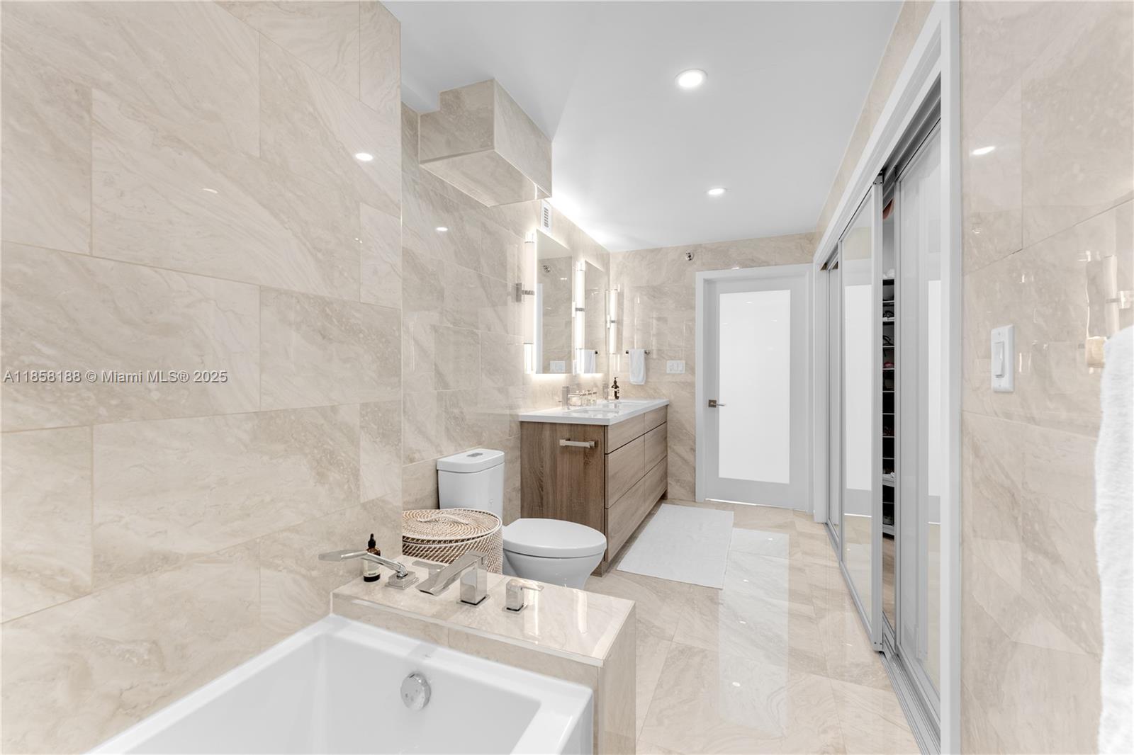 THE RIVIERA CONDO - Residential Lease