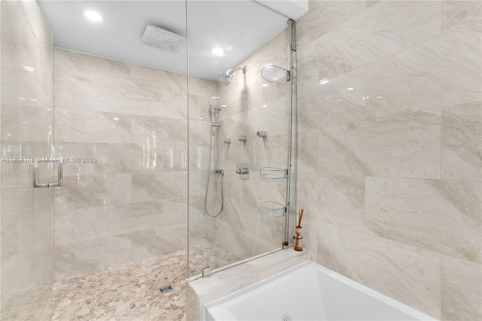 THE RIVIERA CONDO - Residential Lease