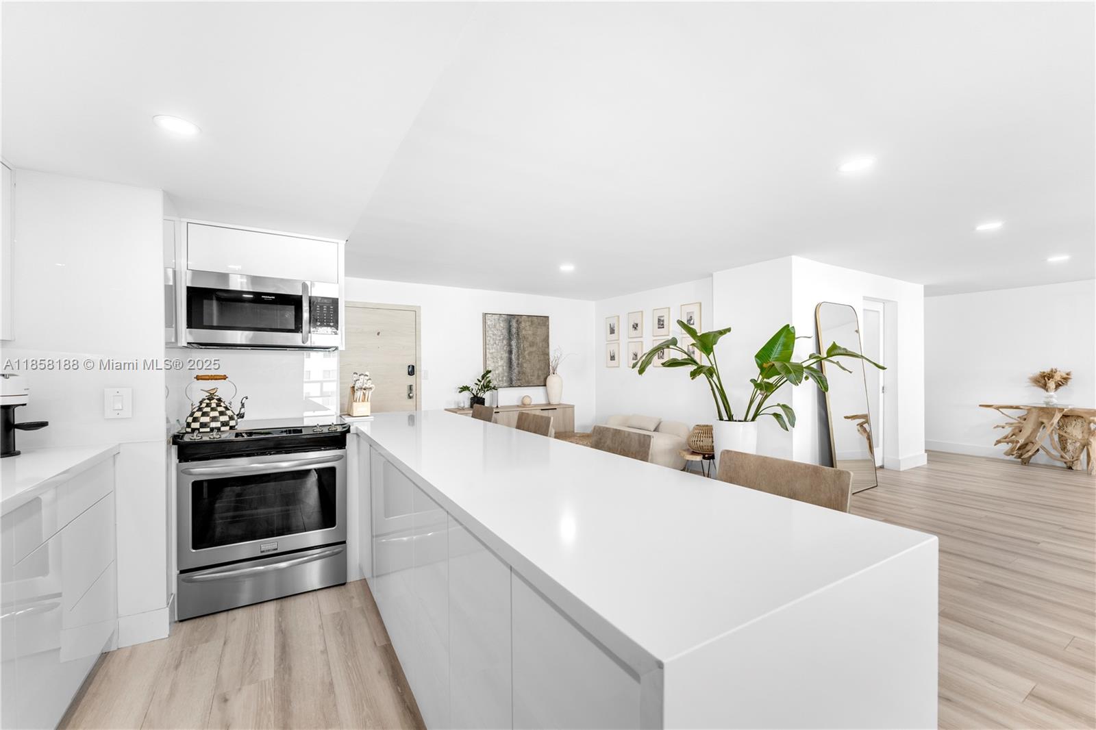 THE RIVIERA CONDO - Residential Lease