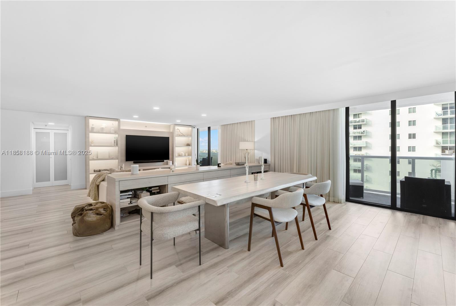 THE RIVIERA CONDO - Residential Lease