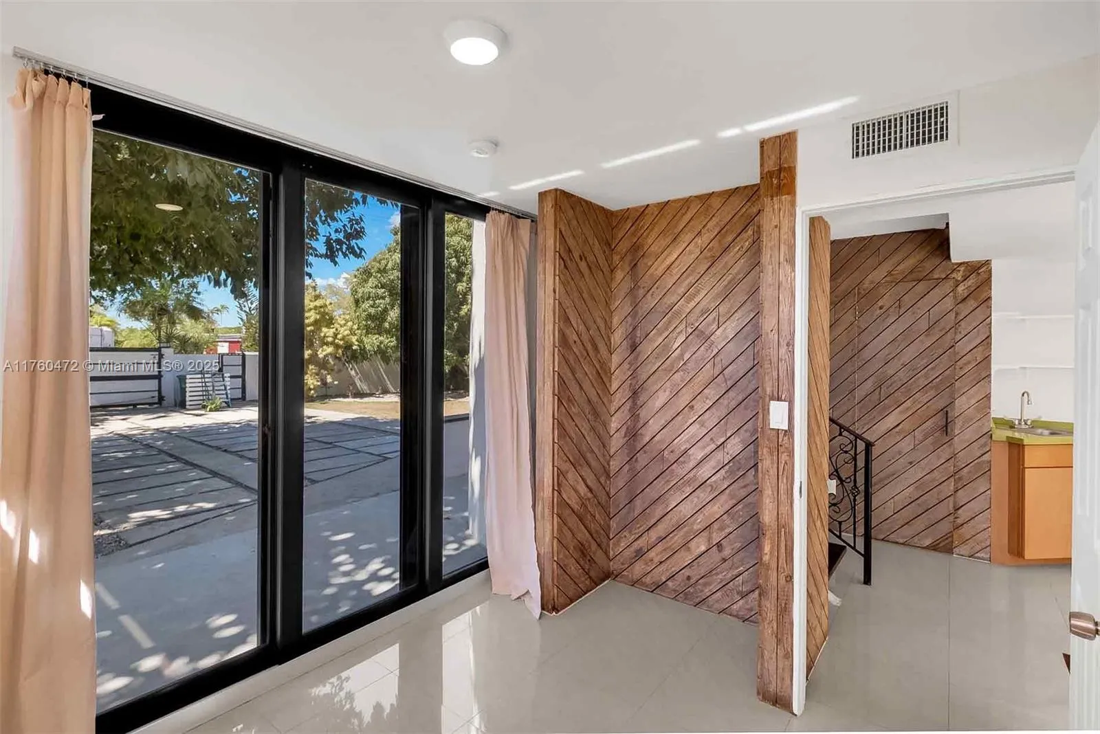 Pinecrest, Florida 33156, United States, 3 Bedrooms Bedrooms, ,3 BathroomsBathrooms,Residential,Active,85462