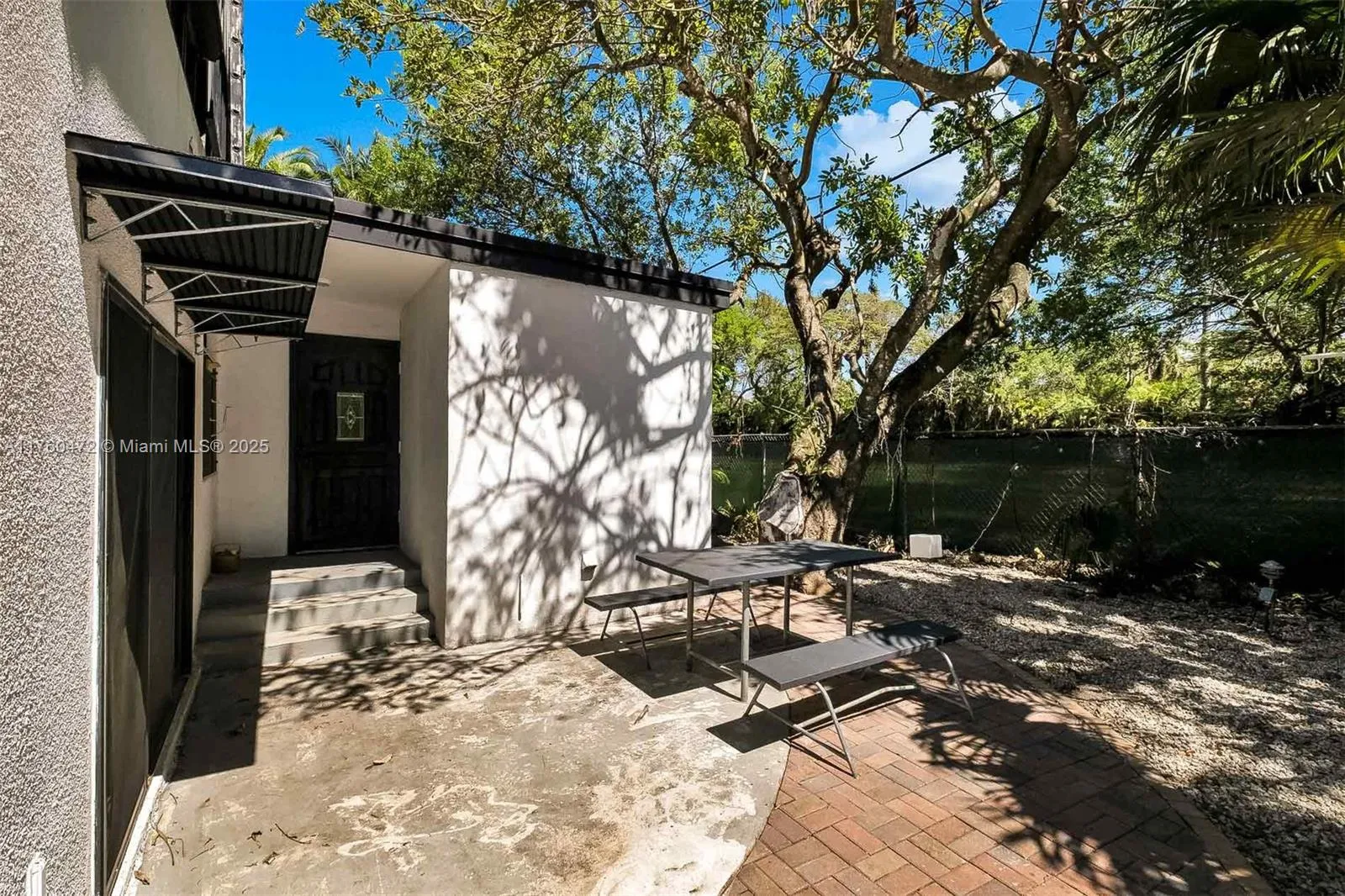 Pinecrest, Florida 33156, United States, 3 Bedrooms Bedrooms, ,3 BathroomsBathrooms,Residential,Active,85462