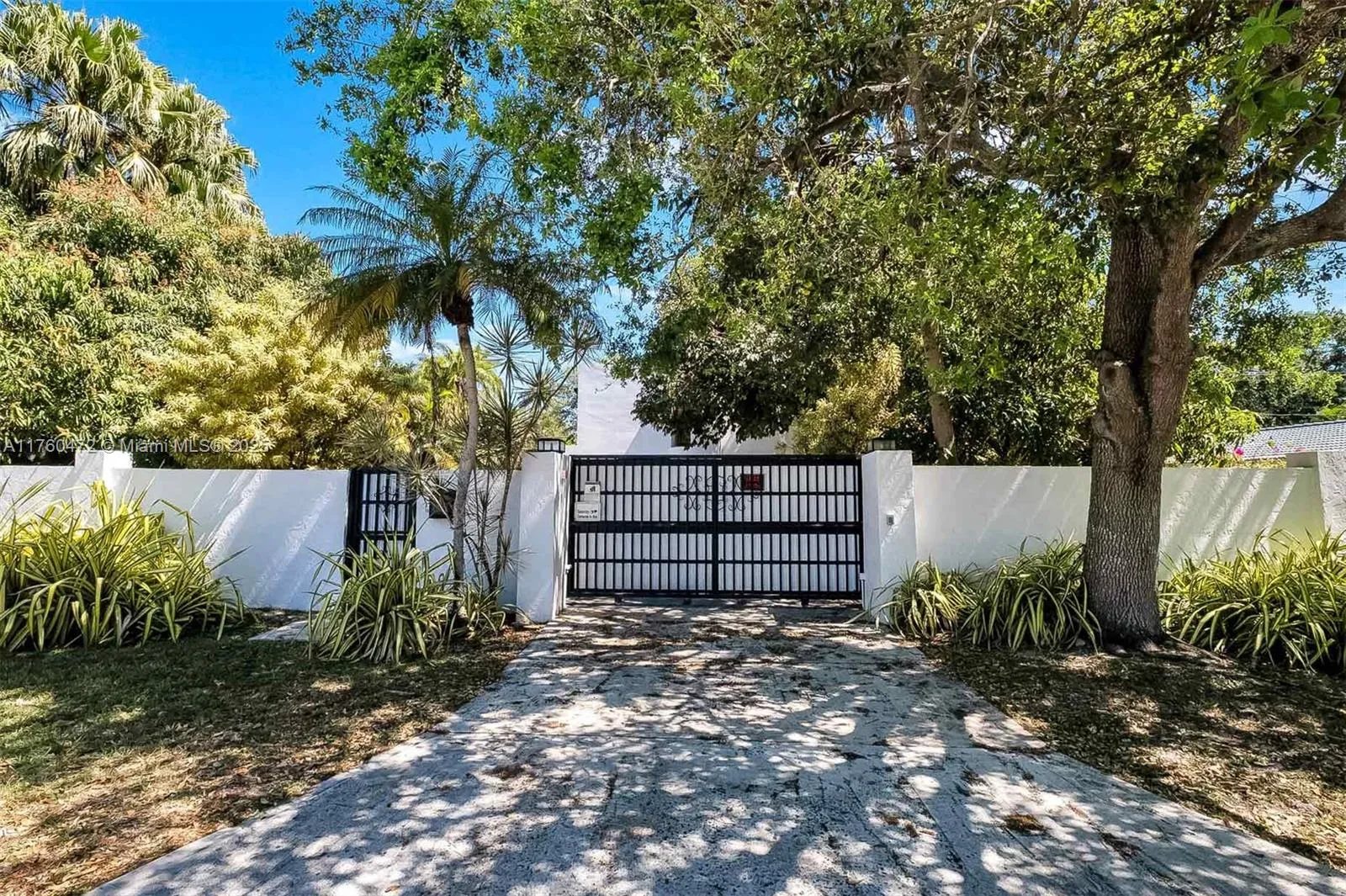 Pinecrest, Florida 33156, United States, 3 Bedrooms Bedrooms, ,3 BathroomsBathrooms,Residential,Active,85462