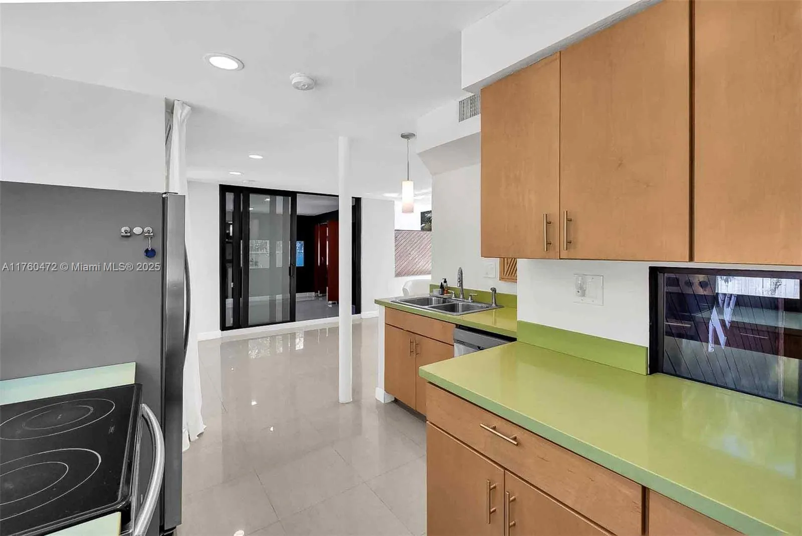 Pinecrest, Florida 33156, United States, 3 Bedrooms Bedrooms, ,3 BathroomsBathrooms,Residential,Active,85462