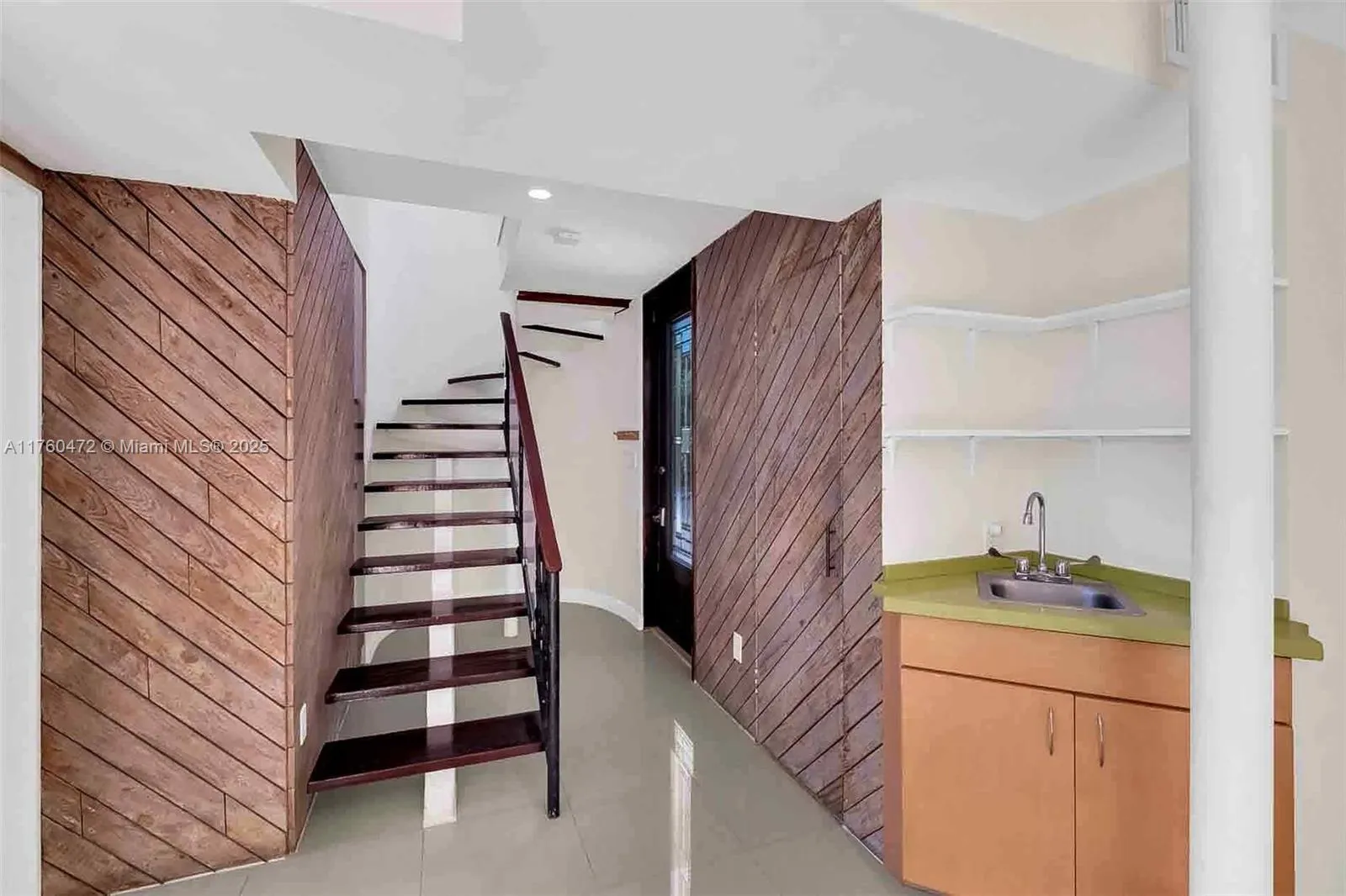 Pinecrest, Florida 33156, United States, 3 Bedrooms Bedrooms, ,3 BathroomsBathrooms,Residential,Active,85462