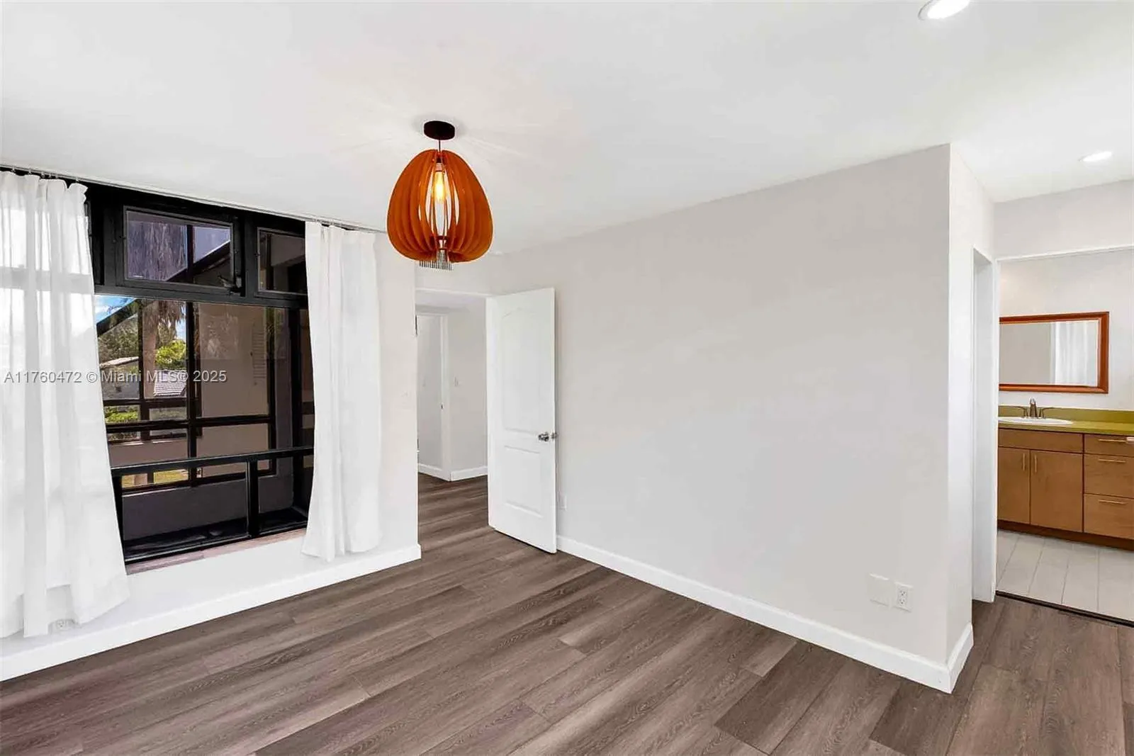 Pinecrest, Florida 33156, United States, 3 Bedrooms Bedrooms, ,3 BathroomsBathrooms,Residential,Active,85462